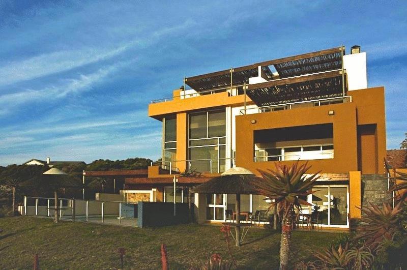 Crayfish Lodge Sea & Country Guest House Gansbaai Exterior foto